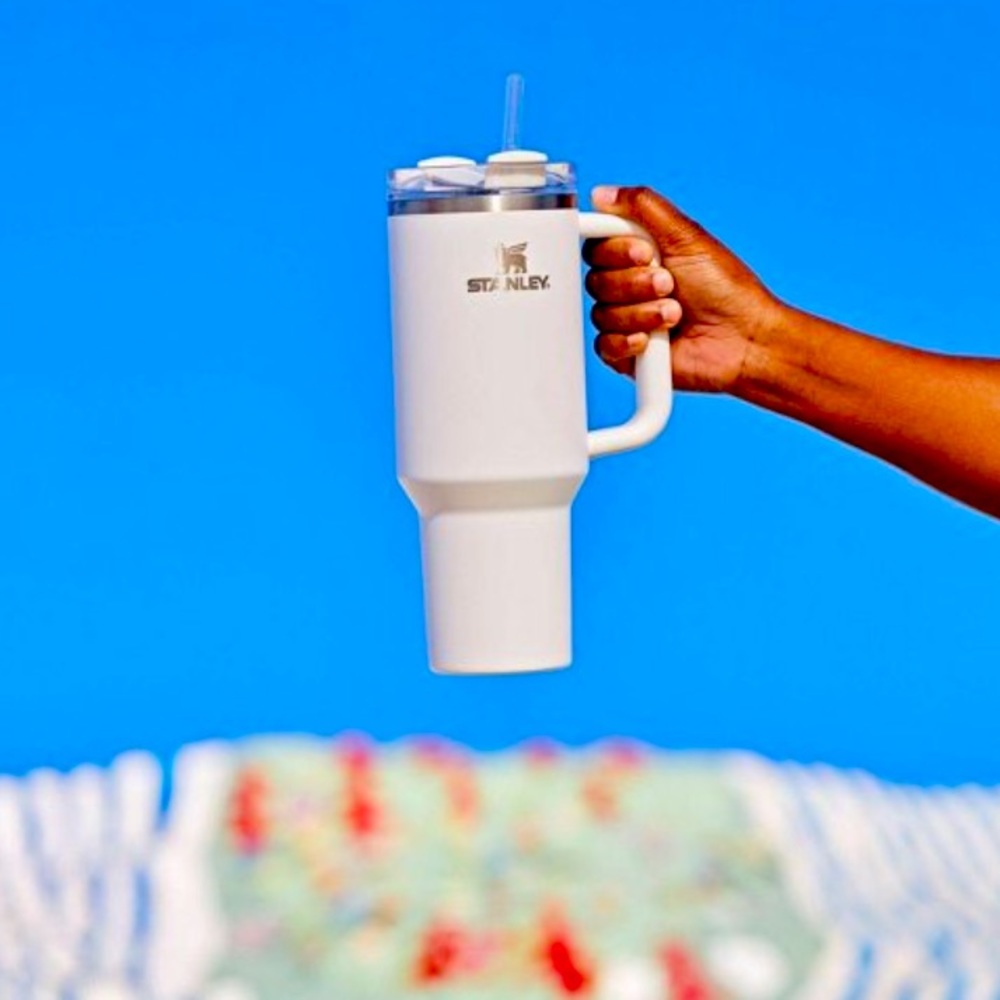 💕 BRILLIANT WHITE Stanley 40 oz. Quencher H2.0 FlowState Tumbler